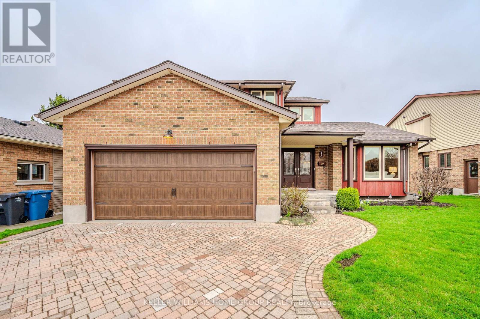 15 Wiltshire Place, Guelph, Ontario  N1H 8B1 - Photo 1 - X8247290