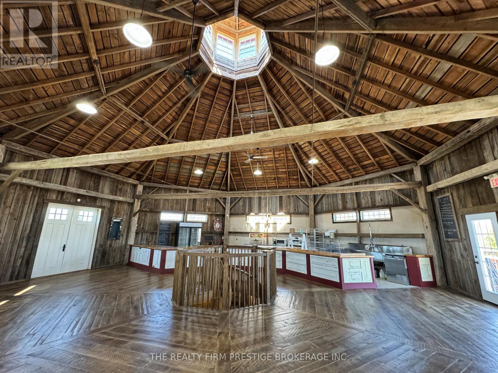 14226 Talbot Trail Rd, Chatham-Kent, Ontario  N0L 1X0 - Photo 18 - X8247334