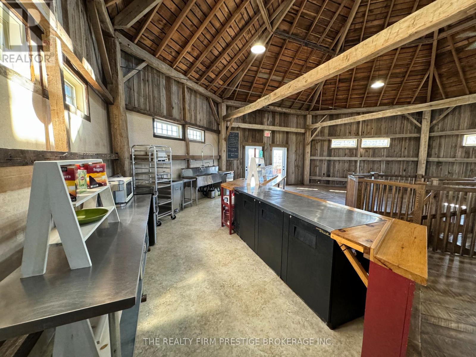 14226 Talbot Trail Rd, Chatham-Kent, Ontario  N0L 1X0 - Photo 23 - X8247334