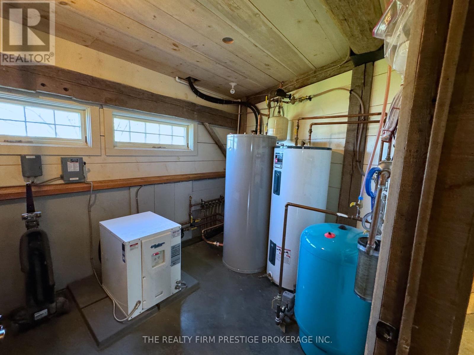 14226 Talbot Trail Rd, Chatham-Kent, Ontario  N0L 1X0 - Photo 36 - X8247334