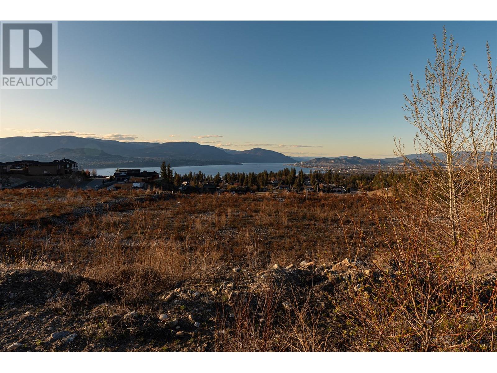 523 Trumpeter Road, Kelowna, British Columbia  V1W 5K6 - Photo 5 - 10310412