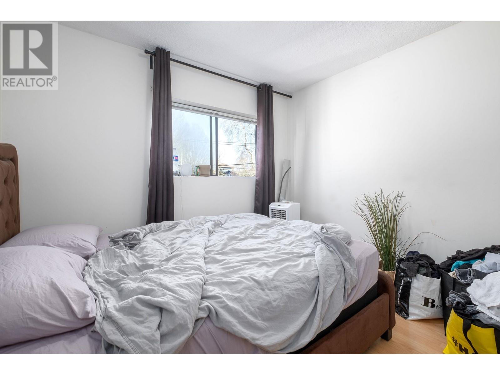Listing Picture 15 of 40 : 32 E 17TH AVENUE, Vancouver / 溫哥華 - 魯藝地產 Yvonne Lu Group - MLS Medallion Club Member