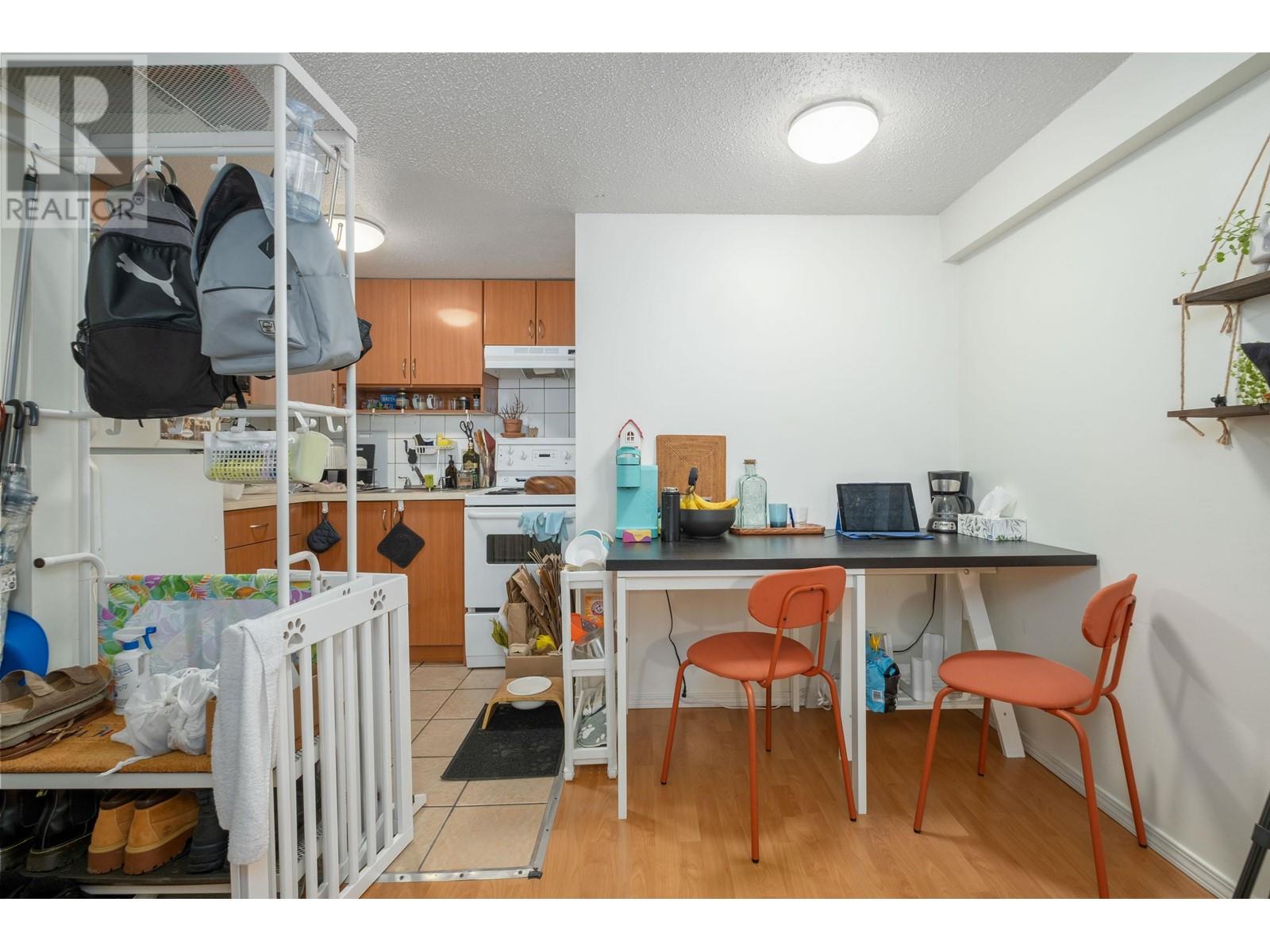 Listing Picture 27 of 40 : 32 E 17TH AVENUE, Vancouver / 溫哥華 - 魯藝地產 Yvonne Lu Group - MLS Medallion Club Member