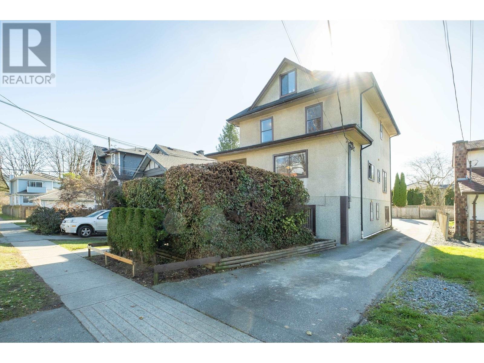 Listing Picture 37 of 40 : 32 E 17TH AVENUE, Vancouver / 溫哥華 - 魯藝地產 Yvonne Lu Group - MLS Medallion Club Member