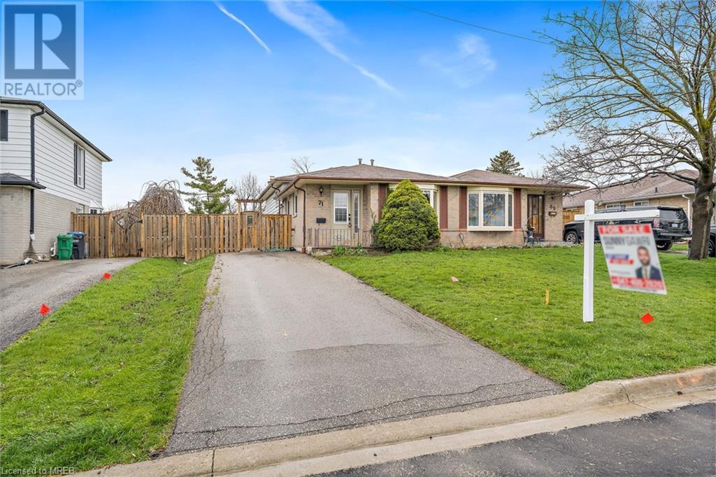 71 Gulliver Crescent, Brampton, Ontario  L6S 1T1 - Photo 1 - 40572785