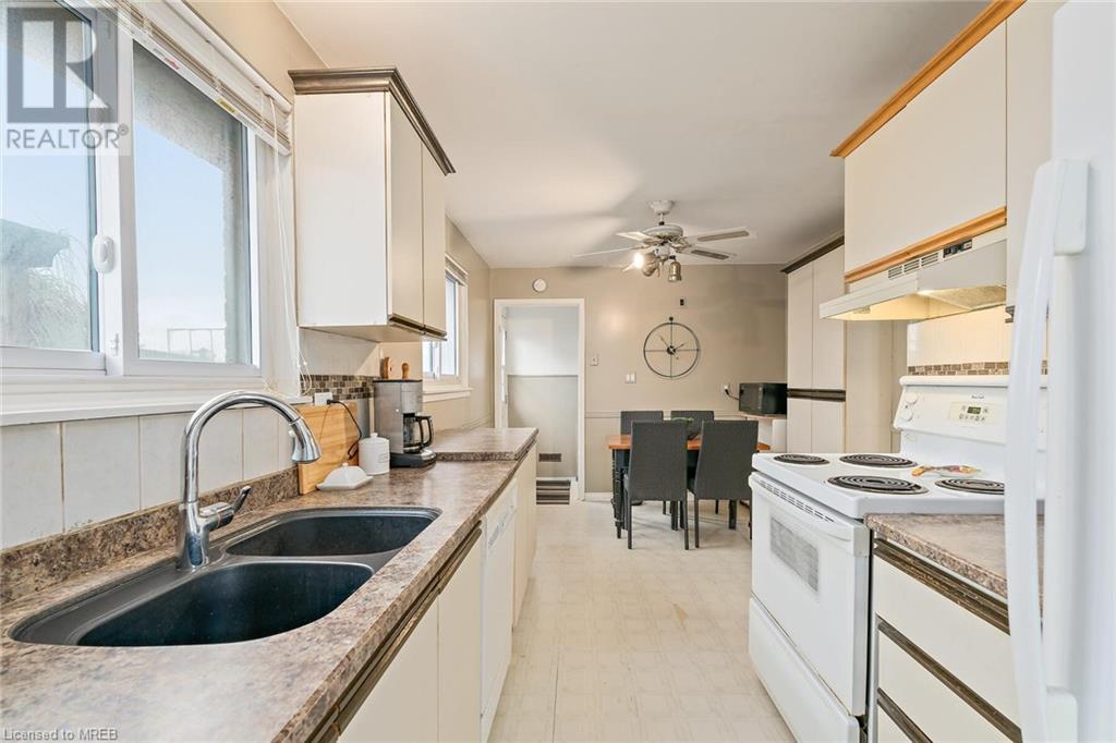 71 Gulliver Crescent, Brampton, Ontario  L6S 1T1 - Photo 11 - 40572785