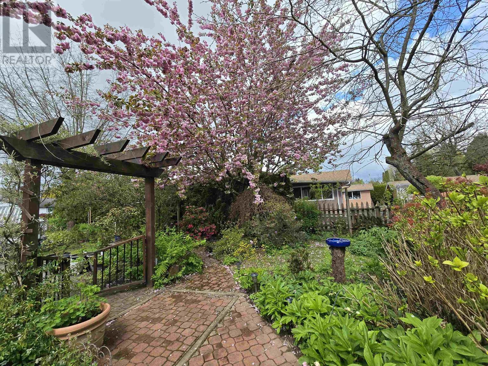 11640 Pine Street, Maple Ridge, British Columbia  V2X 5B9 - Photo 33 - R2871988