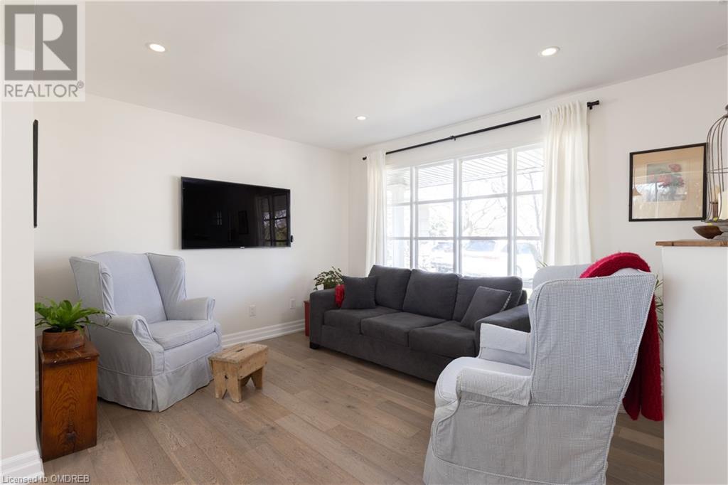 1188 Queens Avenue, Oakville, Ontario  L6H 2B5 - Photo 6 - 40573756