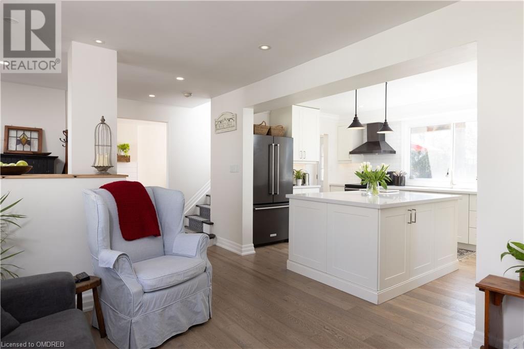 1188 Queens Avenue, Oakville, Ontario  L6H 2B5 - Photo 7 - 40573756