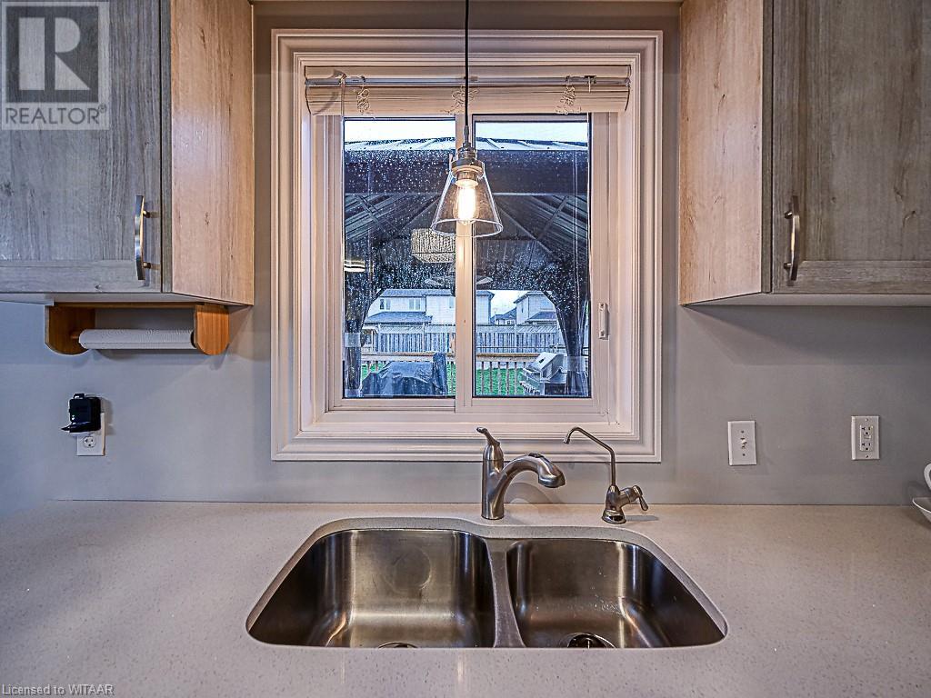 792 Spitfire Street, Woodstock, Ontario  N4T 0A9 - Photo 20 - 40573308