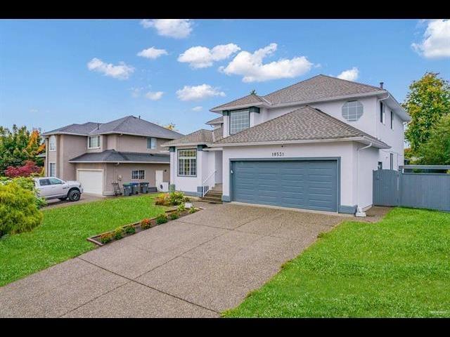 18531 56a Avenue, Surrey, British Columbia  V3S 8J3 - Photo 2 - R2871276