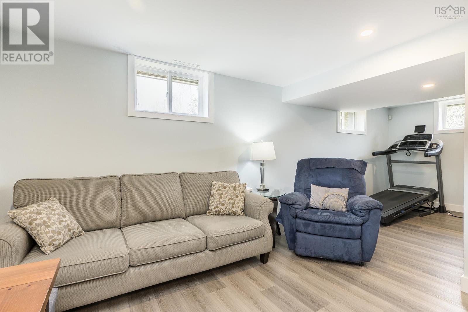 8 Violette Court, Cow Bay, Nova Scotia  B3G 1K6 - Photo 33 - 202407646