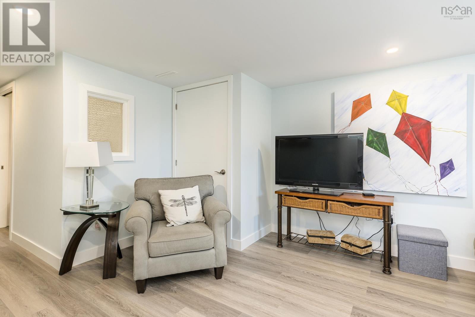 8 Violette Court, Cow Bay, Nova Scotia  B3G 1K6 - Photo 35 - 202407646