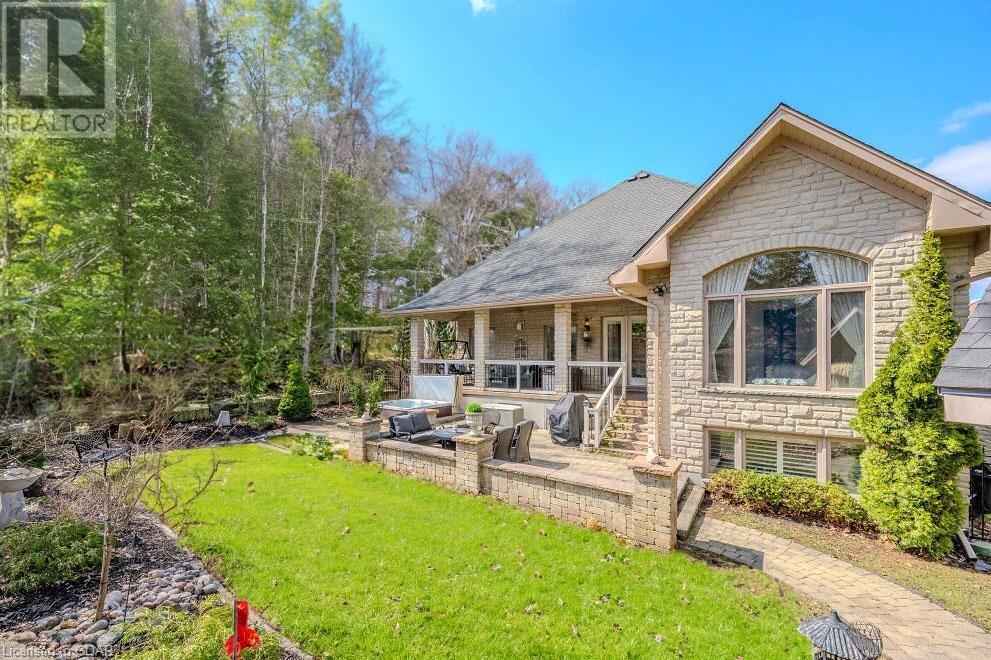 115 Dirksen Court, Kitchener, Ontario  N2P 2M1 - Photo 2 - 40574236