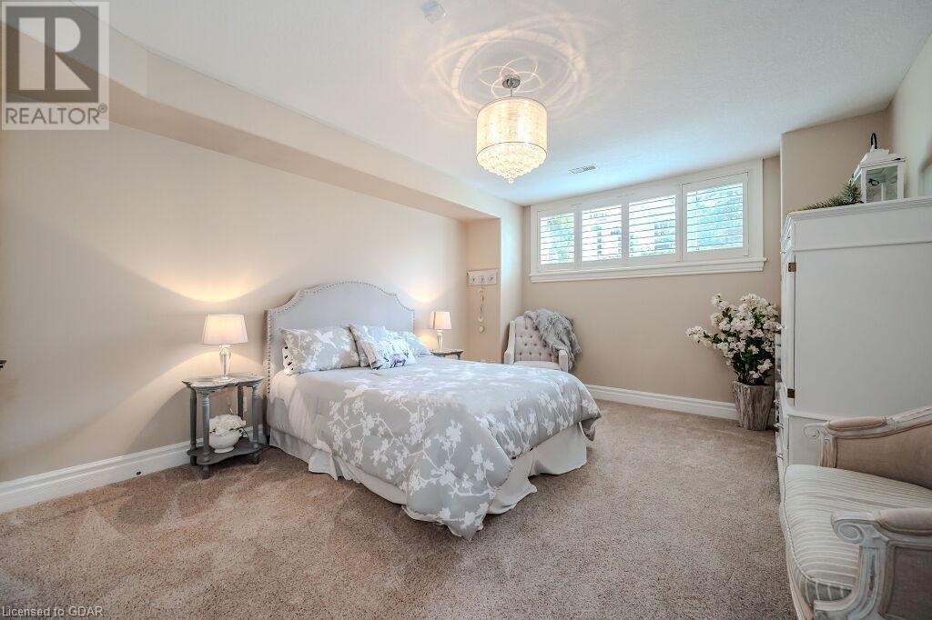 115 Dirksen Court, Kitchener, Ontario  N2P 2M1 - Photo 27 - 40574236