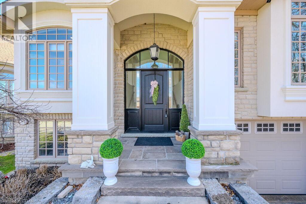 115 Dirksen Court, Kitchener, Ontario  N2P 2M1 - Photo 3 - 40574236