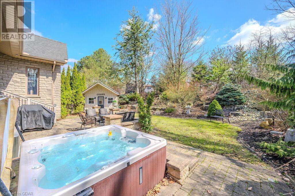 115 Dirksen Court, Kitchener, Ontario  N2P 2M1 - Photo 31 - 40574236