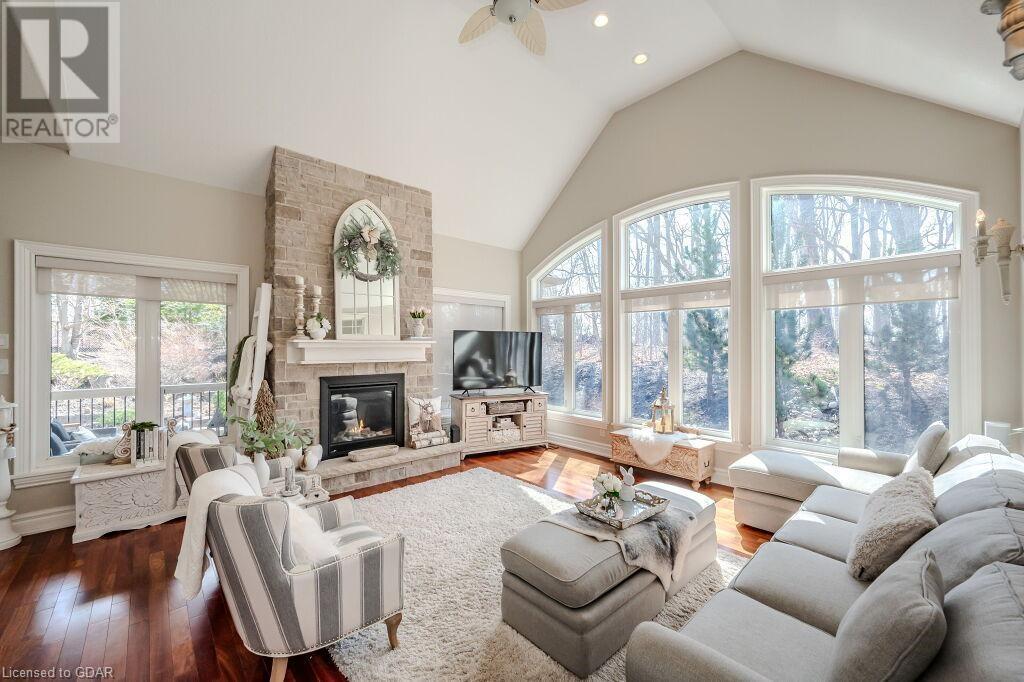 115 Dirksen Court, Kitchener, Ontario  N2P 2M1 - Photo 4 - 40574236