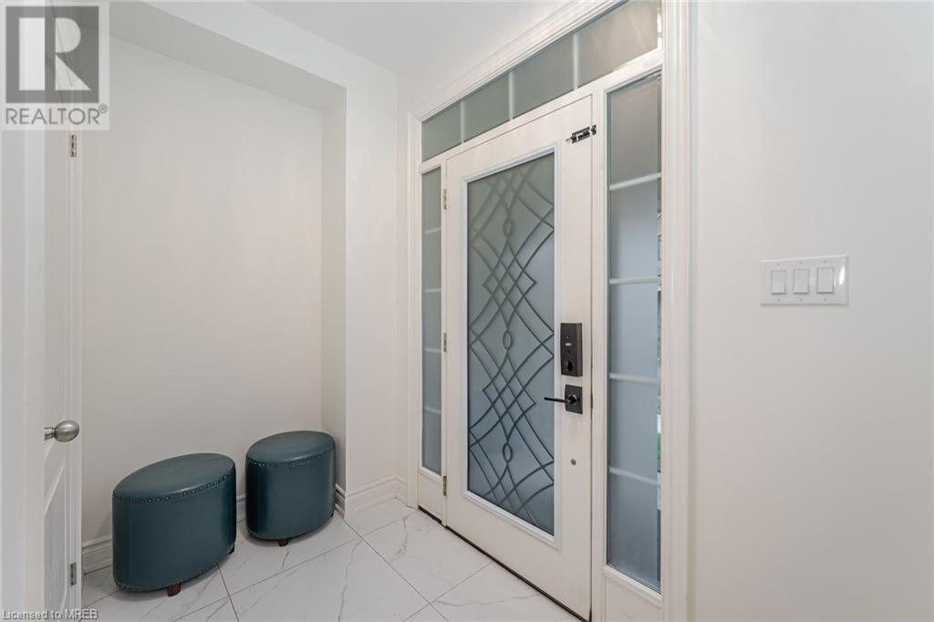 1349 Restivo Lane Lane, Milton, Ontario  L9E 1K2 - Photo 4 - 40574176