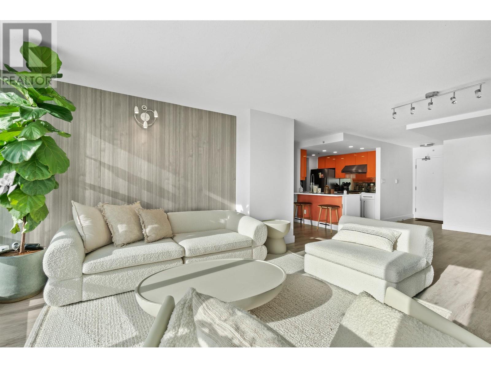 Listing Picture 2 of 33 : 508 1408 STRATHMORE MEWS, Vancouver / 溫哥華 - 魯藝地產 Yvonne Lu Group - MLS Medallion Club Member