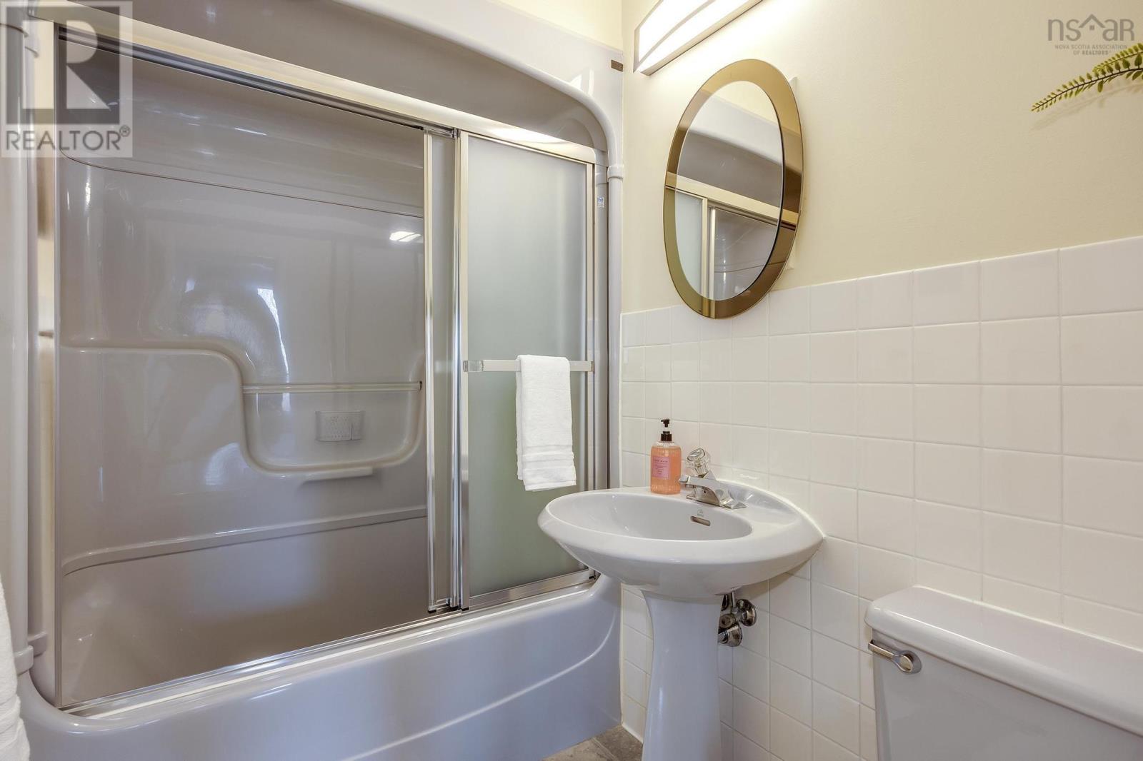 8 Chittick Avenue, Dartmouth, Nova Scotia  B2Y 3J6 - Photo 20 - 202407677