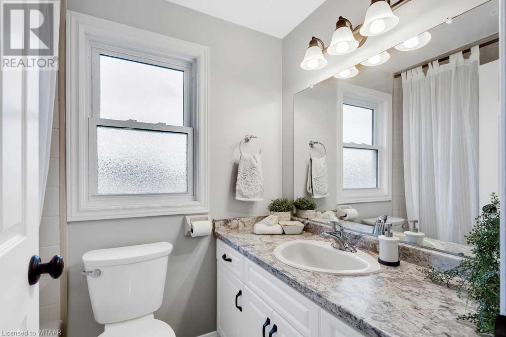 76 Village Green Way, Baden, Ontario  N3A 2V8 - Photo 10 - 40572278