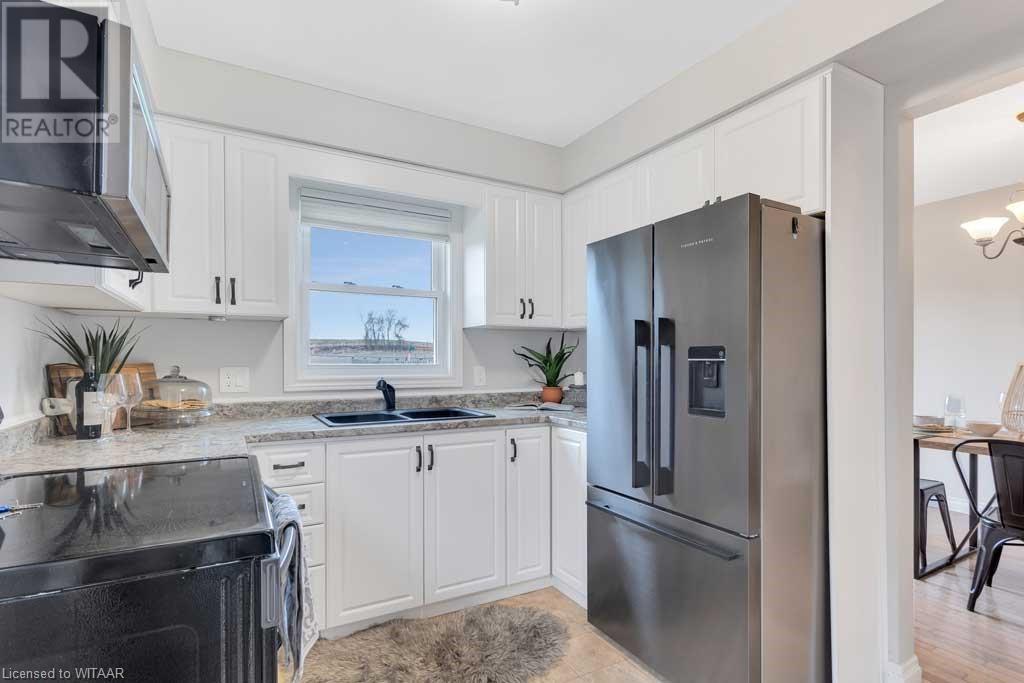 76 Village Green Way, Baden, Ontario  N3A 2V8 - Photo 9 - 40572278