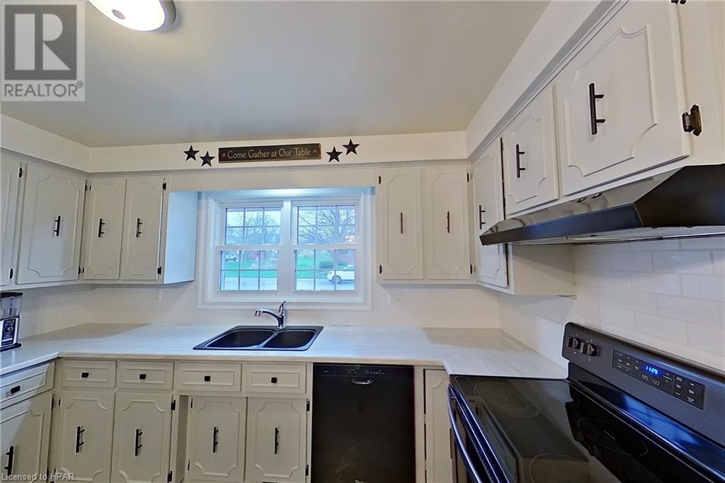 202 Mary Street, Clinton, Ontario  N0M 1L0 - Photo 11 - 40574244