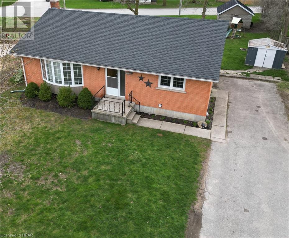 202 Mary Street, Clinton, Ontario  N0M 1L0 - Photo 4 - 40574244