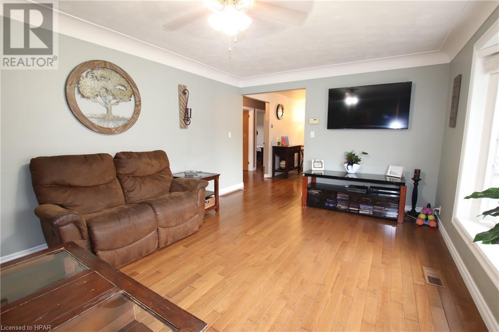 202 Mary Street, Clinton, Ontario  N0M 1L0 - Photo 7 - 40574244