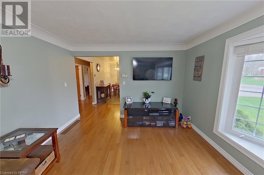 202 Mary Street, Clinton, Ontario  N0M 1L0 - Photo 9 - 40574244