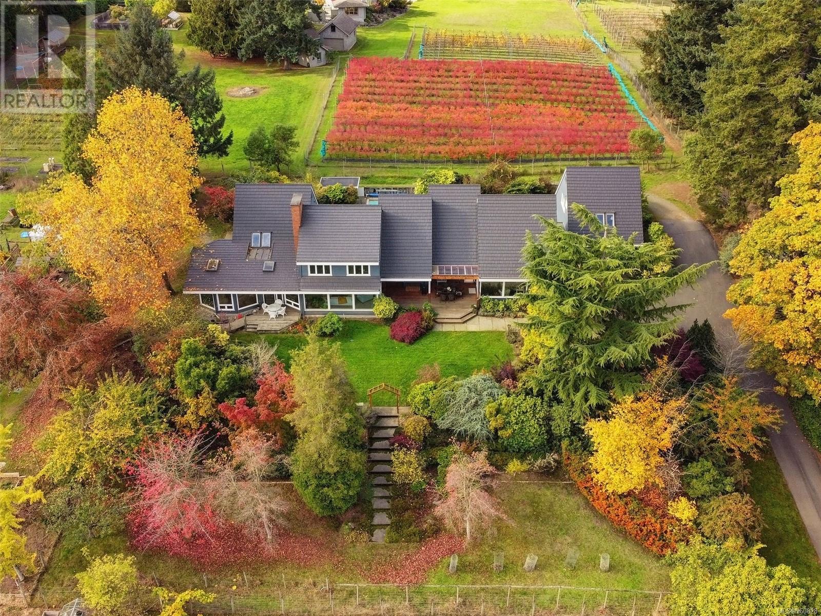 6466 Oldfield Rd, central saanich, British Columbia