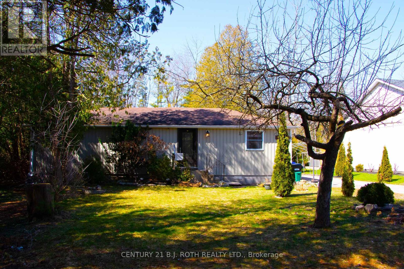3342 Orchard Ave, Innisfil, Ontario  L9S 2K9 - Photo 1 - N8249580