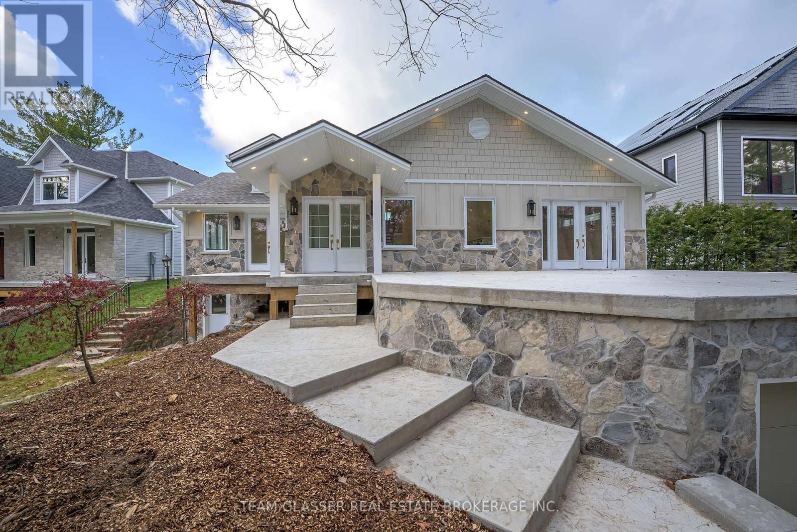 5b Lakeshore Dr, Lambton Shores, Ontario  N0M 1T0 - Photo 4 - X8249188