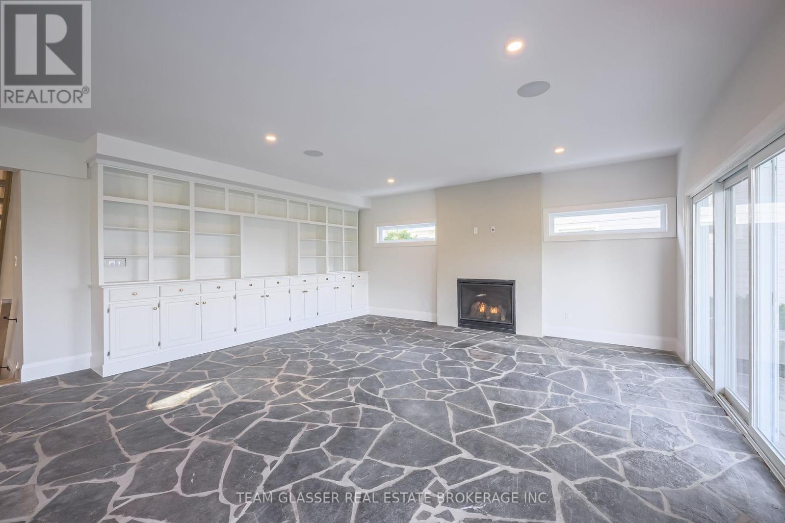 5b Lakeshore Dr, Lambton Shores, Ontario  N0M 1T0 - Photo 7 - X8249188