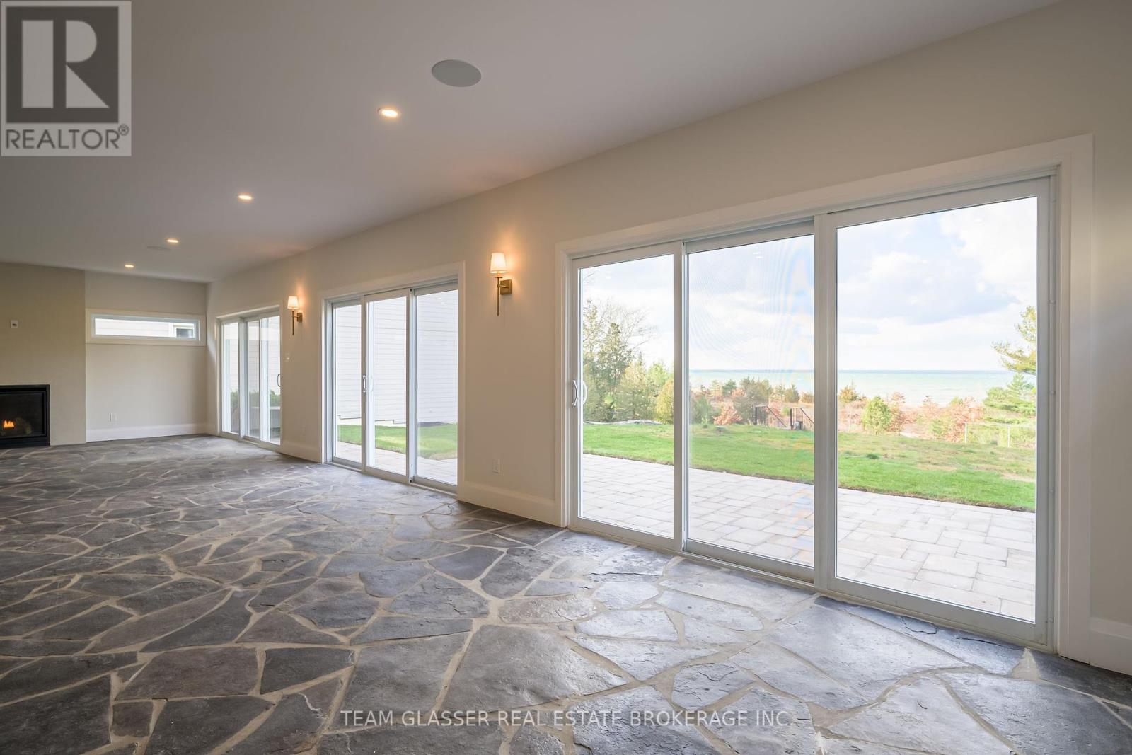 5b Lakeshore Dr, Lambton Shores, Ontario  N0M 1T0 - Photo 9 - X8249188