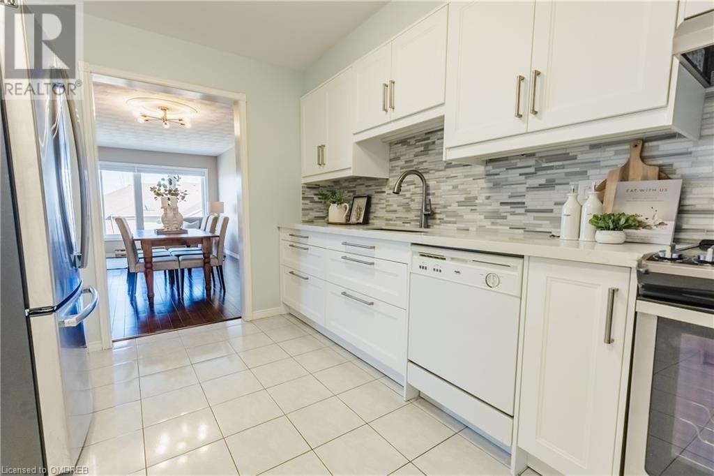 3050 Pinemeadow Drive Unit# 18, Burlington, Ontario  L7M 3X5 - Photo 15 - 40574433