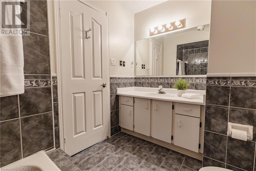 3050 Pinemeadow Drive Unit# 18, Burlington, Ontario  L7M 3X5 - Photo 20 - 40574433