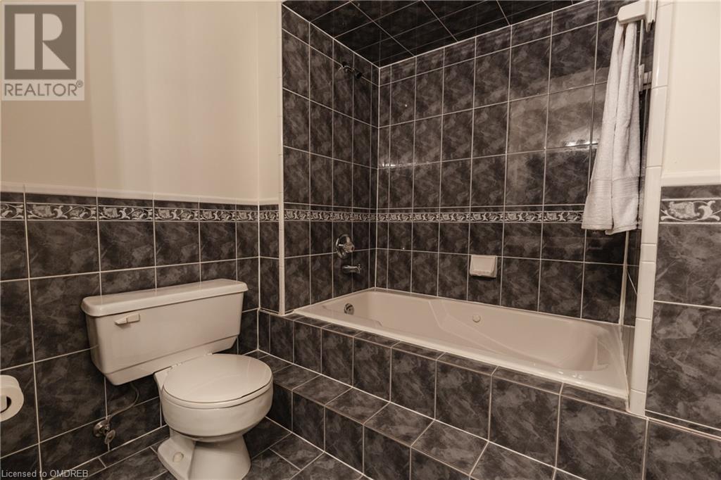 3050 Pinemeadow Drive Unit# 18, Burlington, Ontario  L7M 3X5 - Photo 21 - 40574433