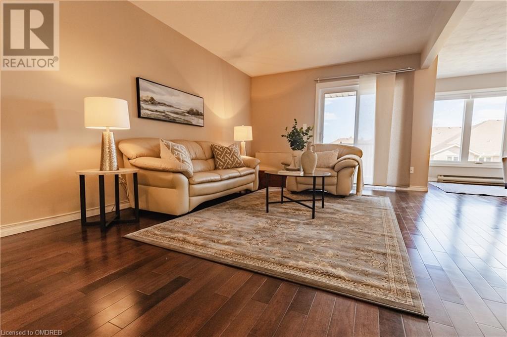 3050 Pinemeadow Drive Unit# 18, Burlington, Ontario  L7M 3X5 - Photo 5 - 40574433