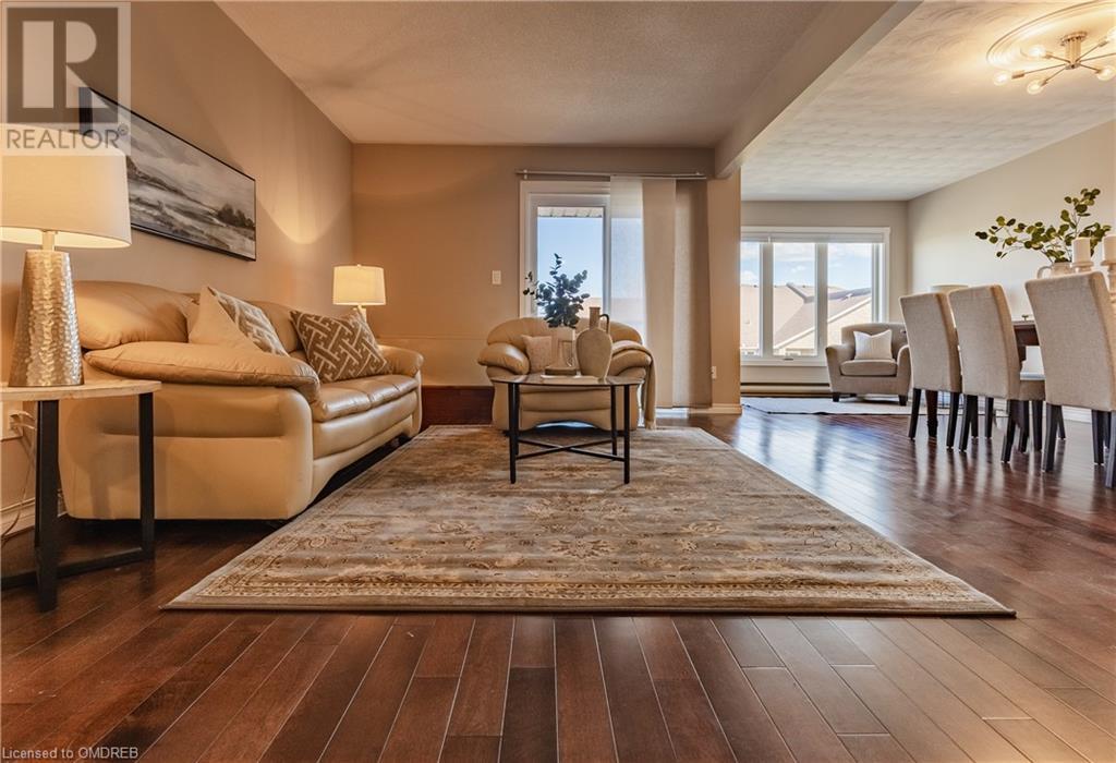 3050 Pinemeadow Drive Unit# 18, Burlington, Ontario  L7M 3X5 - Photo 6 - 40574433