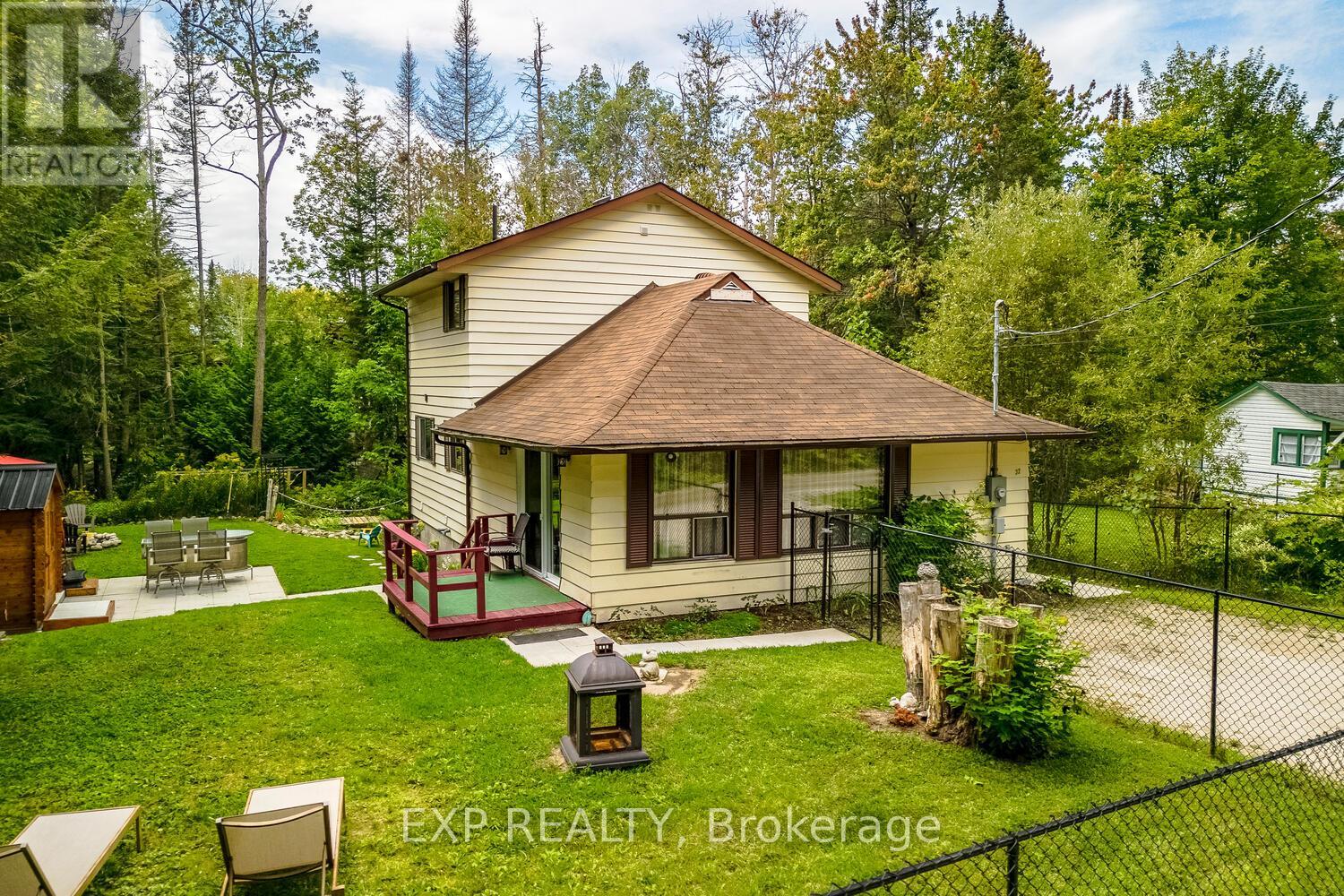 32 FOREST RD, tiny, Ontario