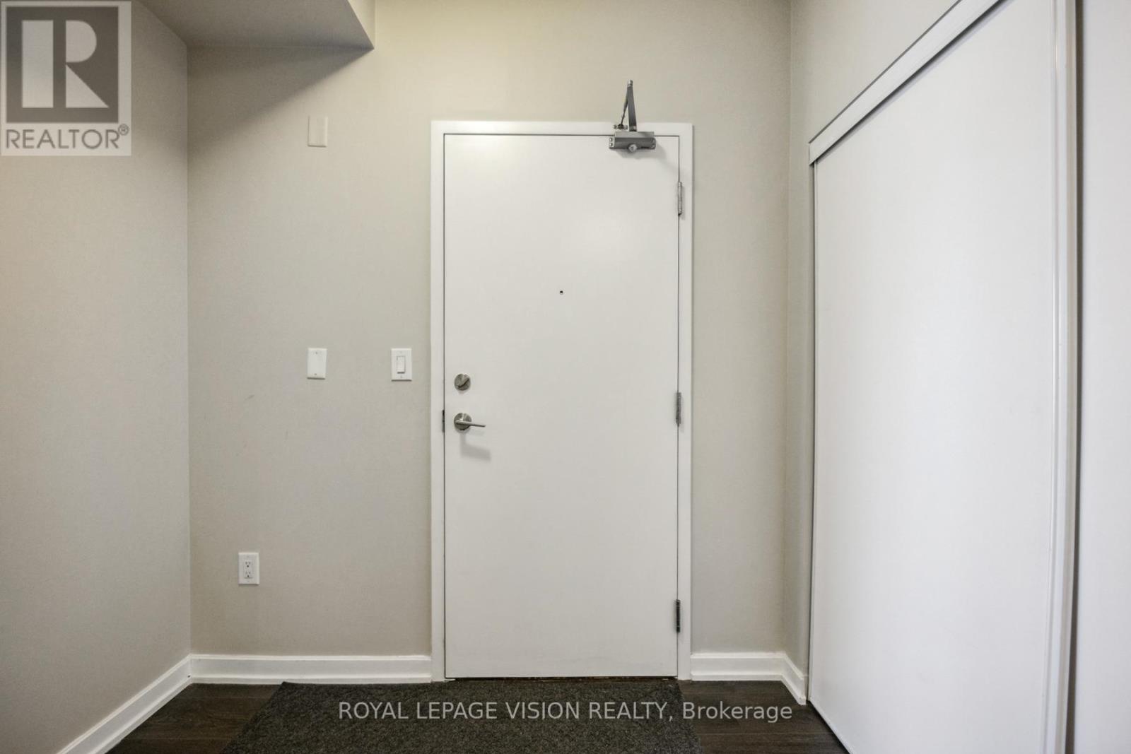 901 - 70 Forest Manor Road, Toronto, Ontario  M2J 0A9 - Photo 7 - C8251398
