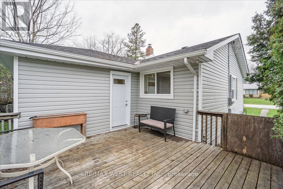 241 Oak Street, Clearview, Ontario  L0M 1S0 - Photo 8 - S8251674