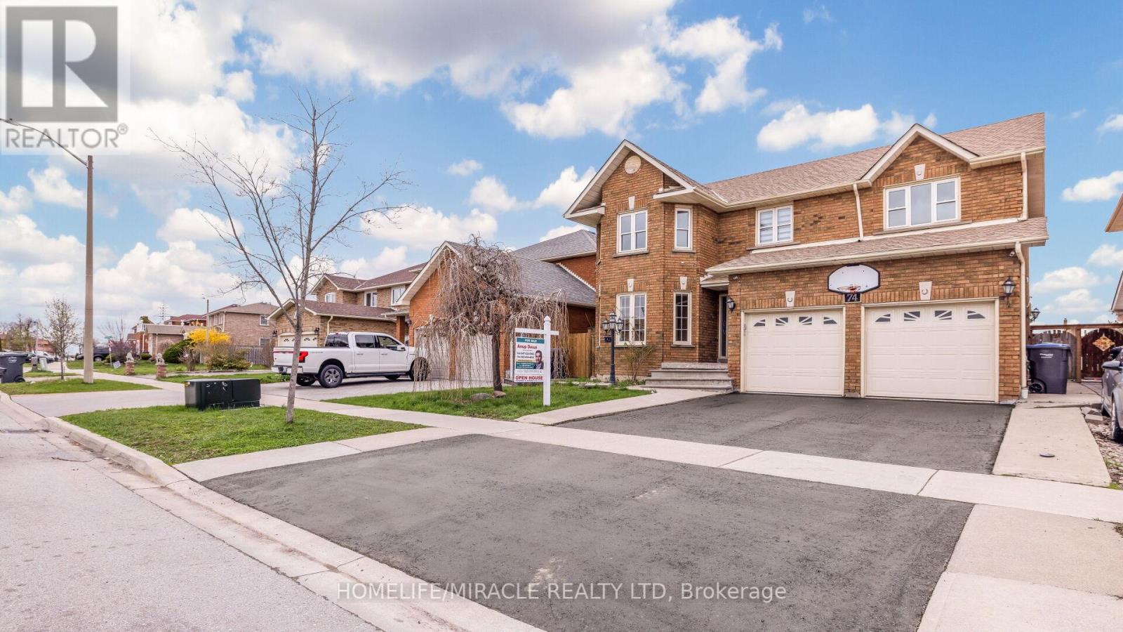 74 KINGKNOLL DR, brampton, Ontario