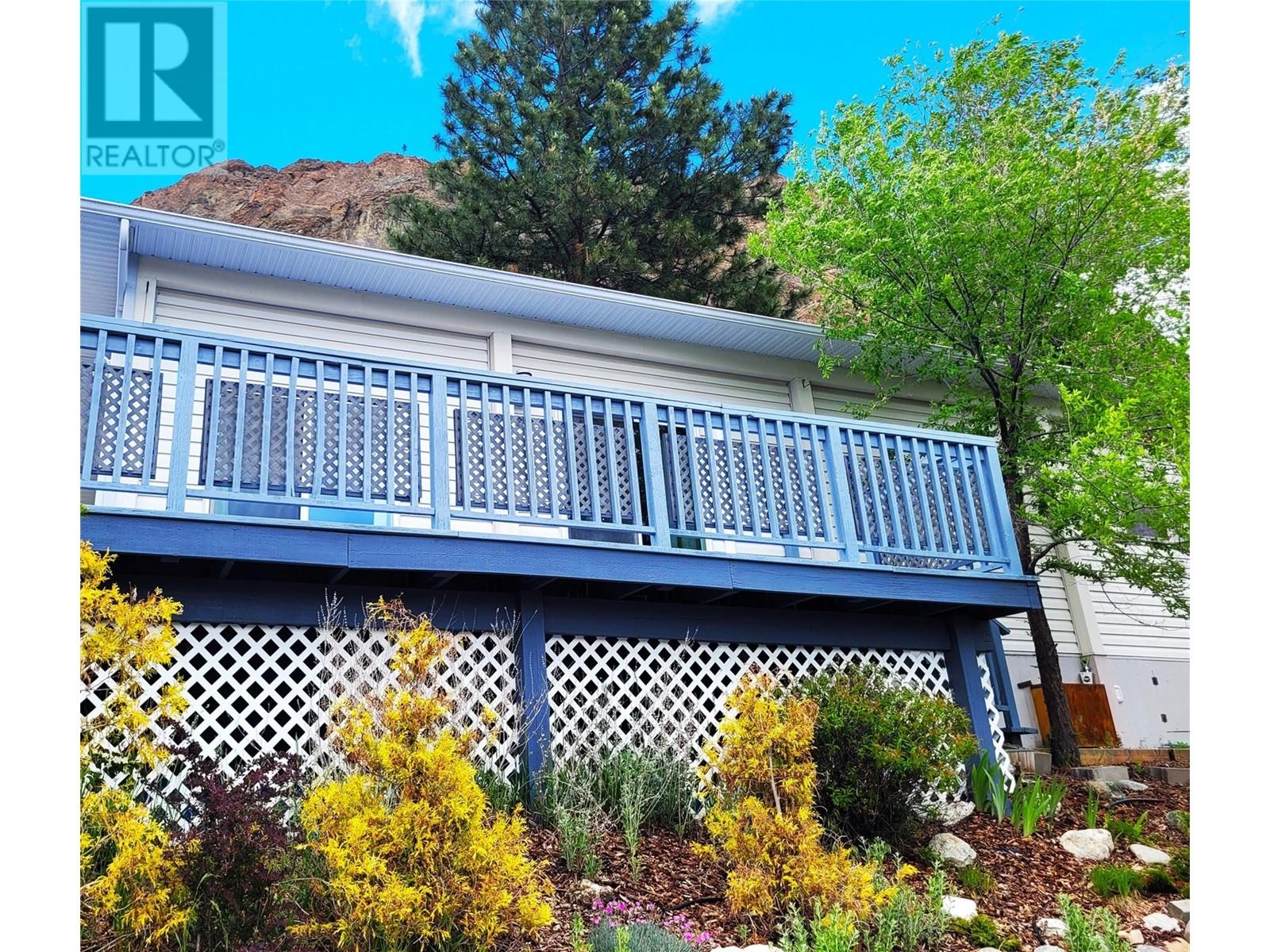 Okanagan Falls Manufactured Home for sale:  3 bedroom 938 sq.ft. (Listed 2024-03-29)