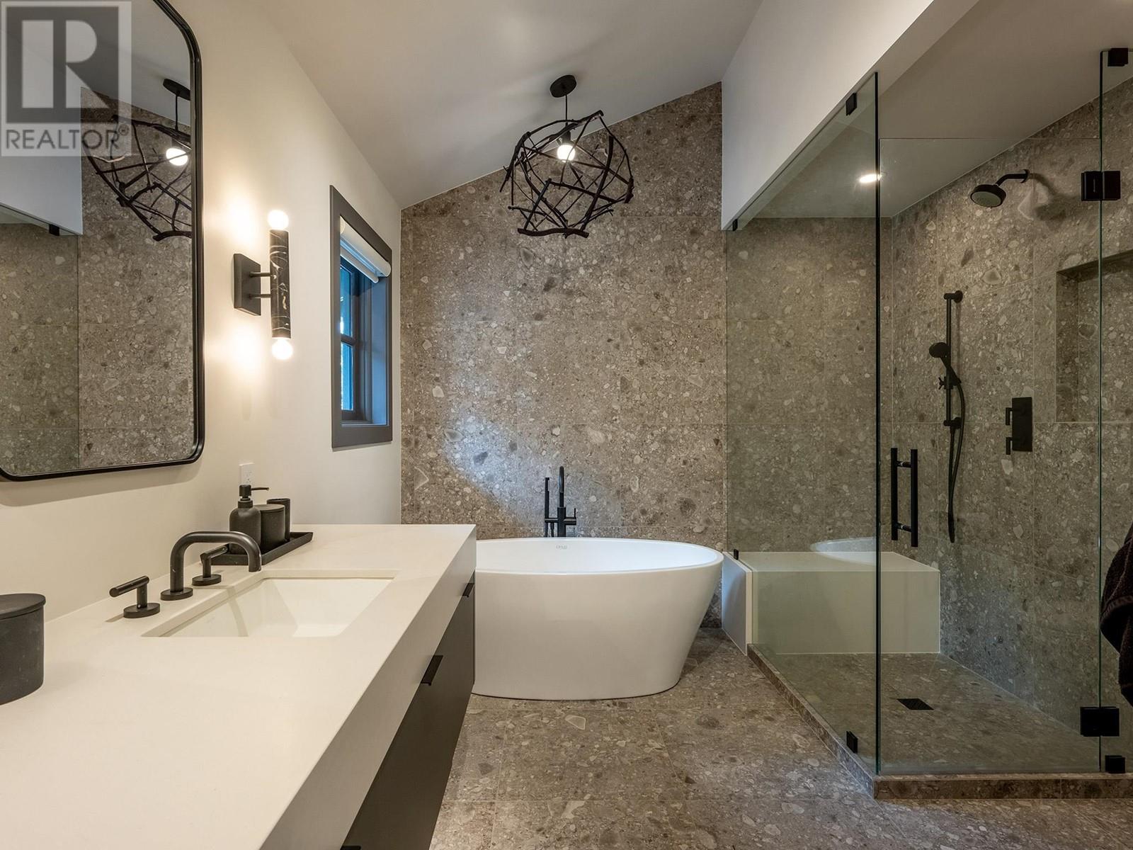 4 2250 Nordic Drive, Whistler, British Columbia  V8E 0P4 - Photo 15 - R2872730