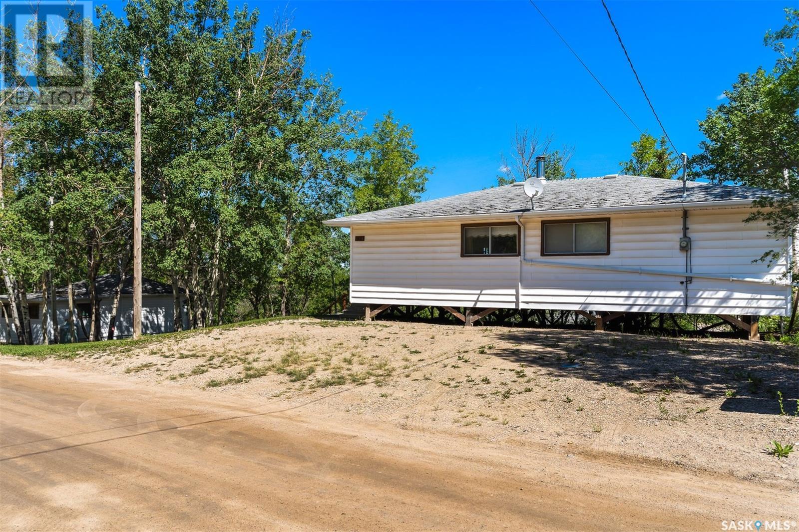 270 & 298 Woodland Avenue, Buena Vista, Saskatchewan  S4V 1B3 - Photo 2 - SK966625