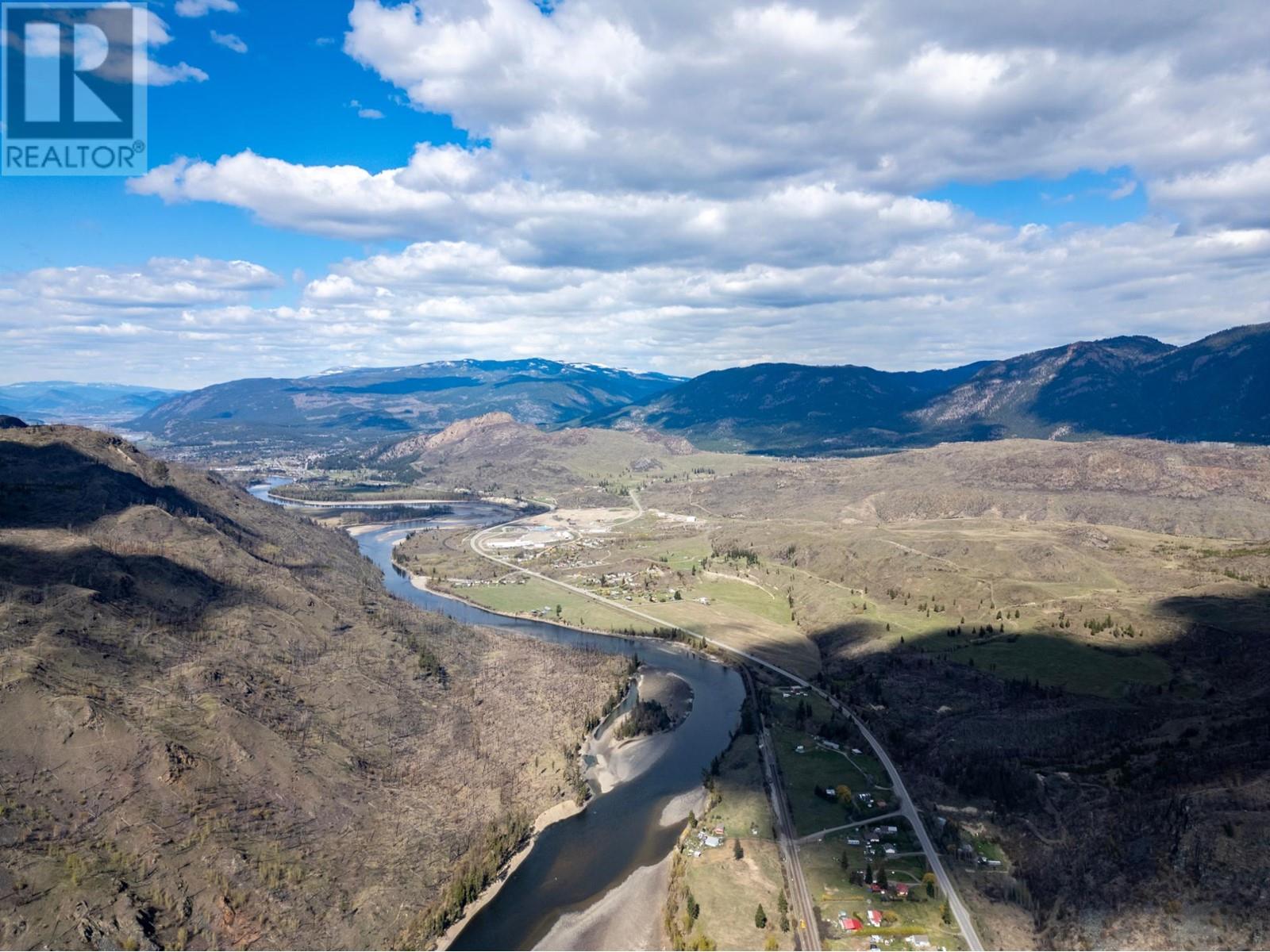 3116 Yellowhead Hwy, Little Fort, British Columbia   - Photo 2 - 177922