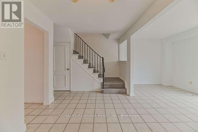 #10 -400 Mississauga Valley Blvd, Mississauga, Ontario  L5A 3N6 - Photo 11 - W8252040